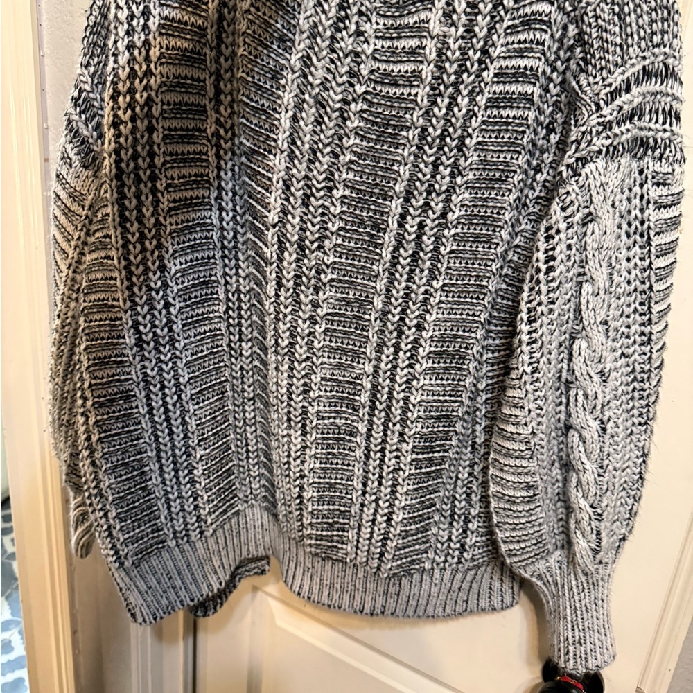 Chunky Knit Sweater in Black and White